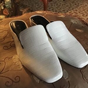 Mules white slides, crocodile embossed, like new condition, size 8 woman’s